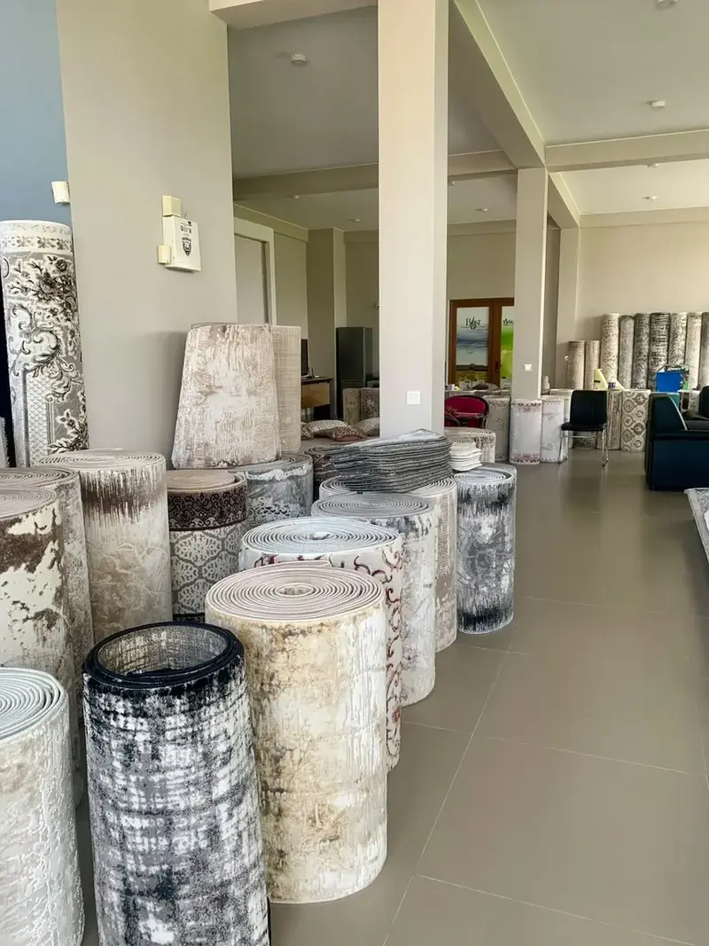 Tepiha në showroom